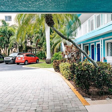 Bayside Inn And Marina Treasure Island Exterior photo