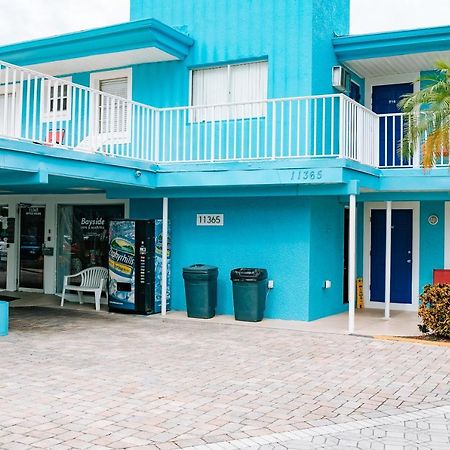 Bayside Inn And Marina Treasure Island Exterior photo