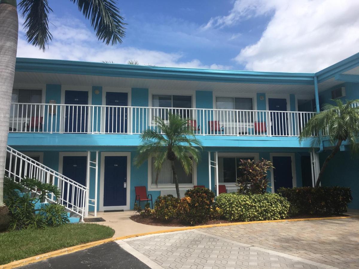 Bayside Inn And Marina Treasure Island Exterior photo