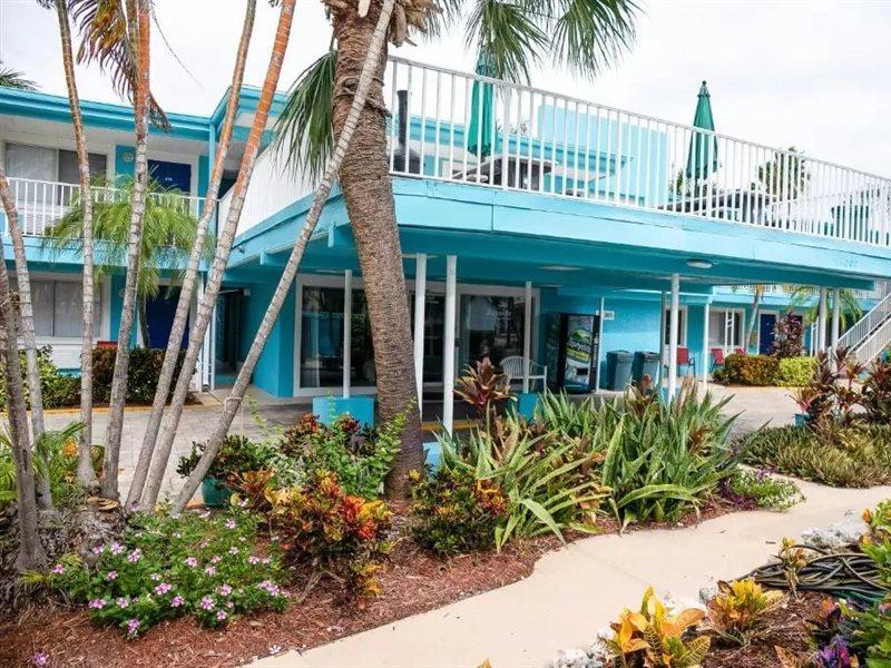 Bayside Inn And Marina Treasure Island Exterior photo